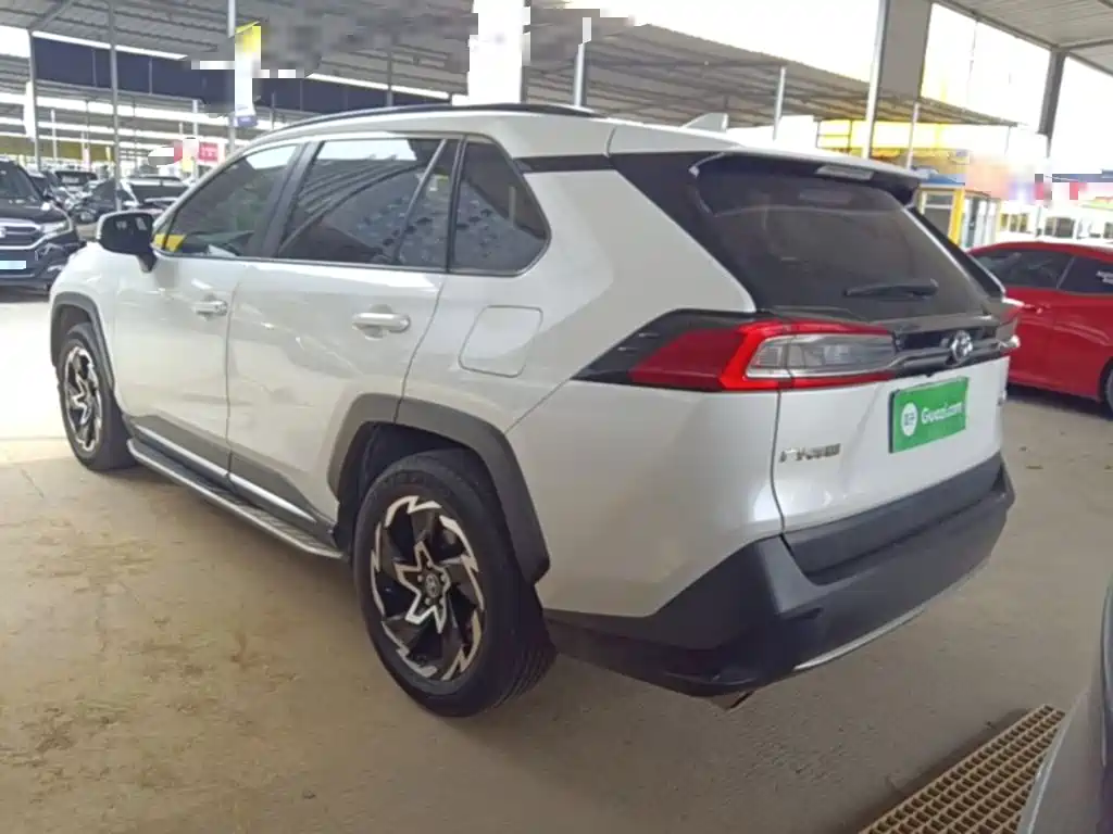 Toyota Wildlander — миниатюра 5