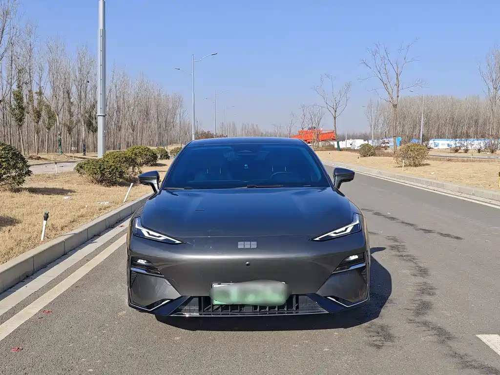 GEELY GALAXY GALAXY E8