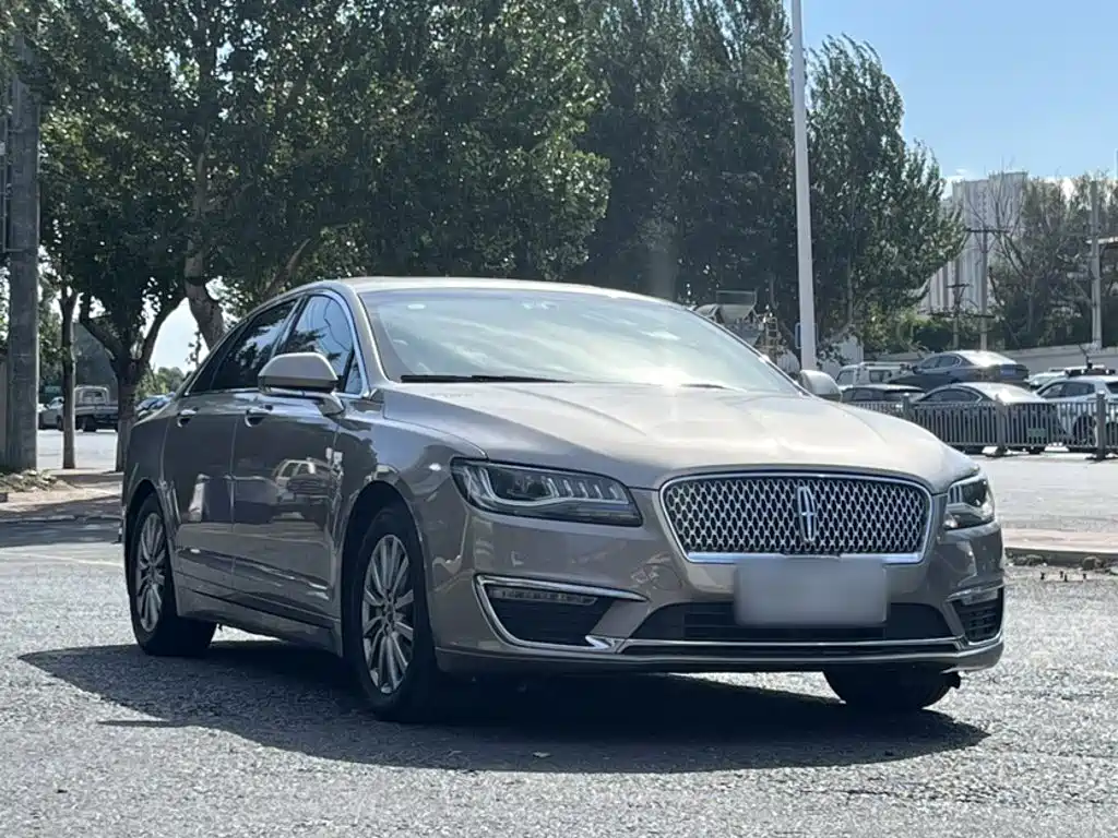Lincoln MKZ — миниатюра 9