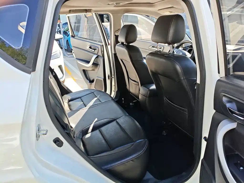 Changan CS35 — миниатюра 8