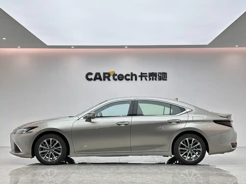 Lexus ES — миниатюра 2