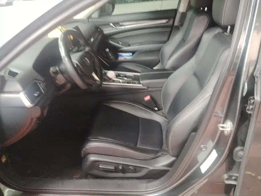 Honda Accord — миниатюра 8