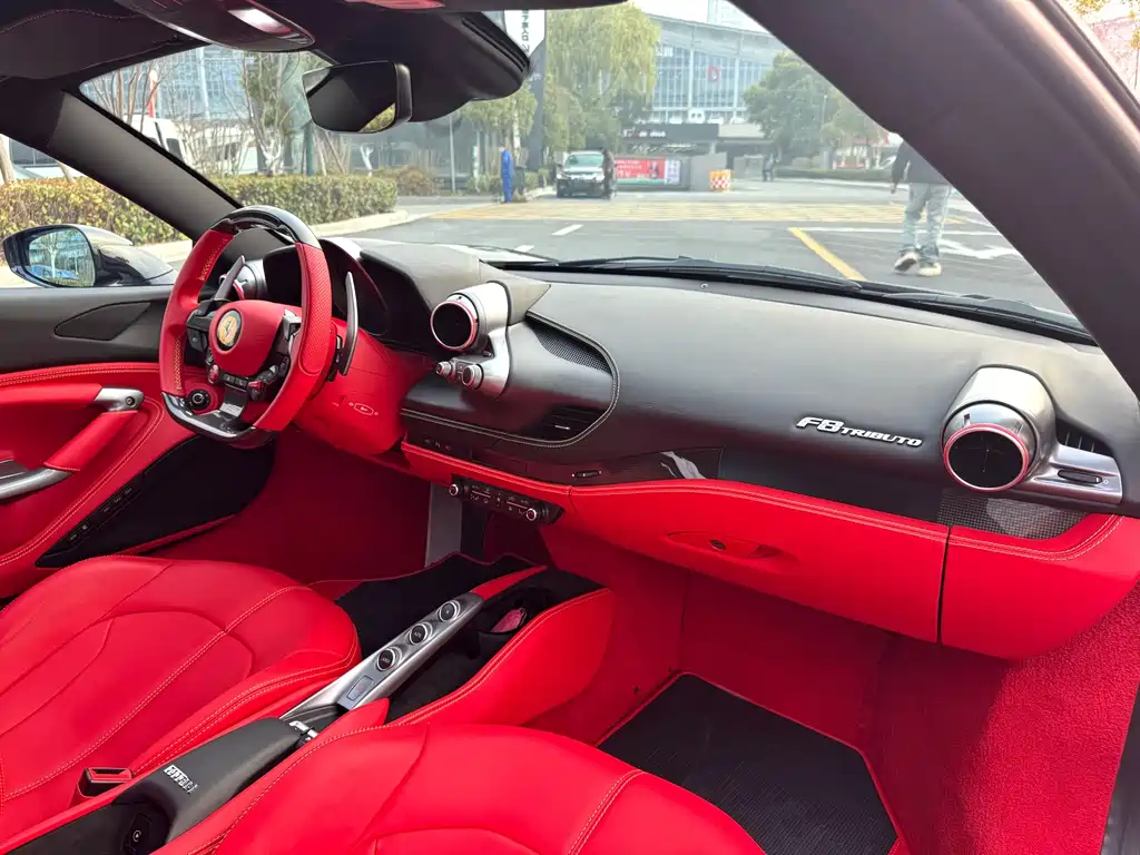 Ferrari F8 — миниатюра 5