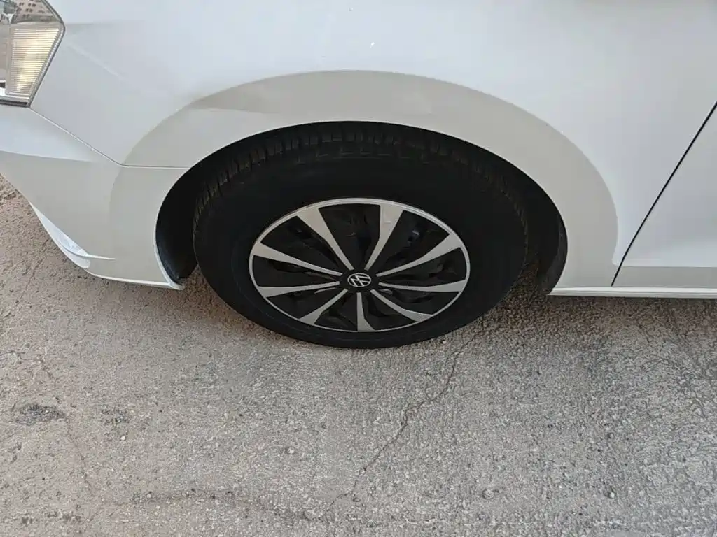 Volkswagen Jetta — миниатюра 23