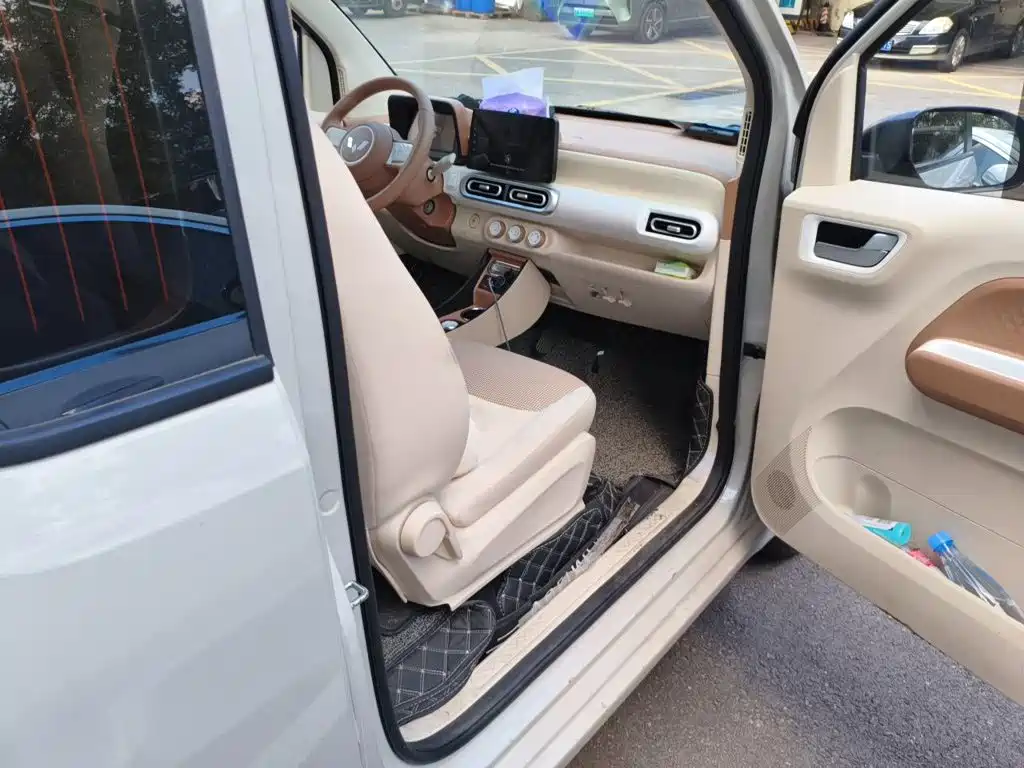 Wuling MINIEV — миниатюра 19