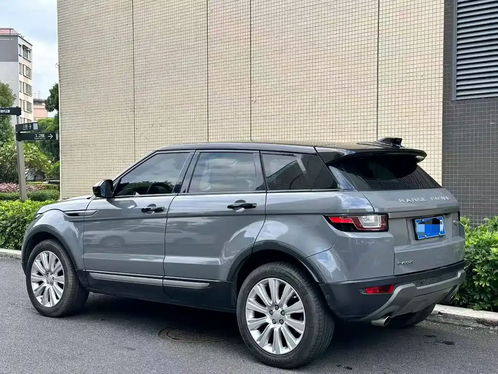 Land Rover Evoque — миниатюра 13