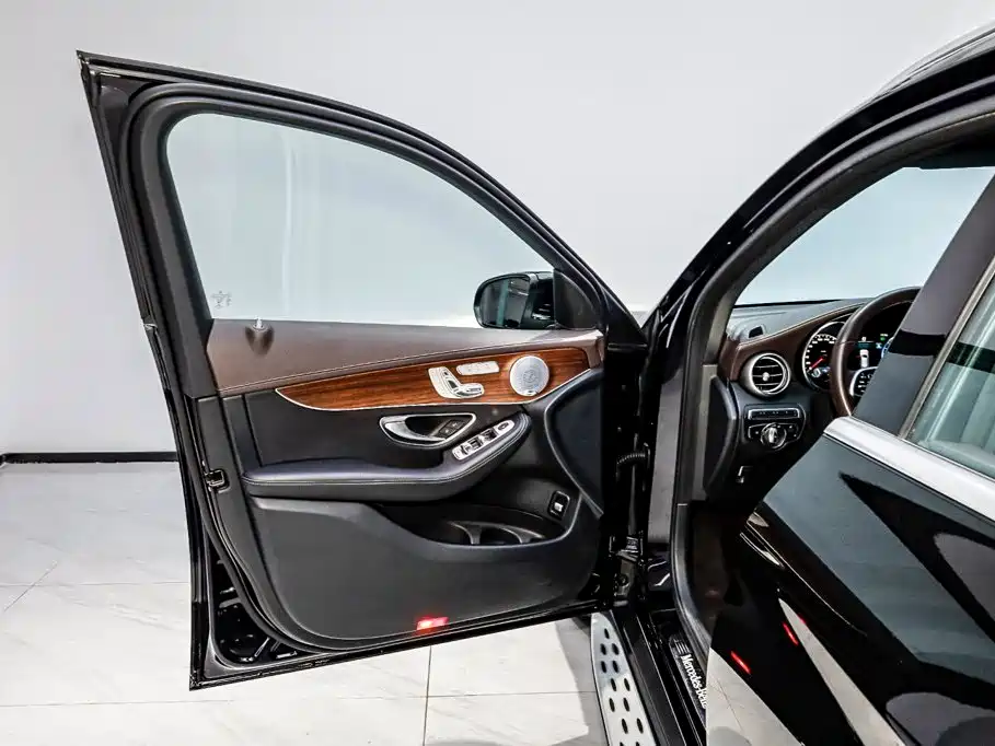Mercedes-Benz GLC — миниатюра 8
