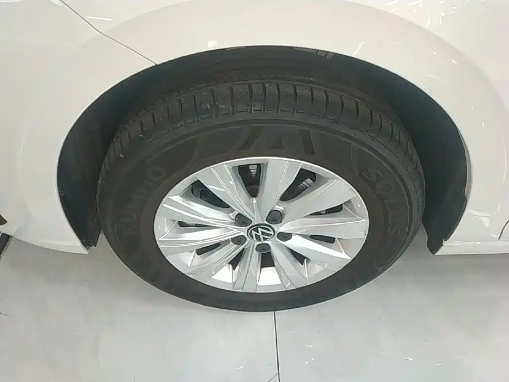 Volkswagen Lavida — миниатюра 23