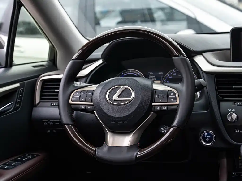 Lexus RX — миниатюра 14