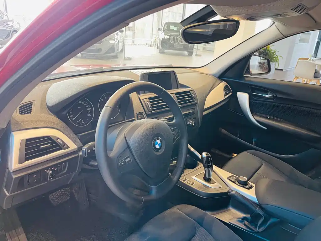 BMW 1 Series (Import) — миниатюра 7