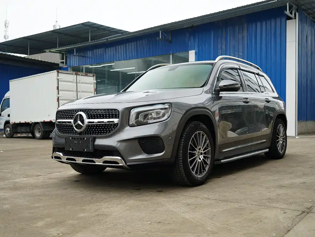 MERCEDES-BENZ GLB
