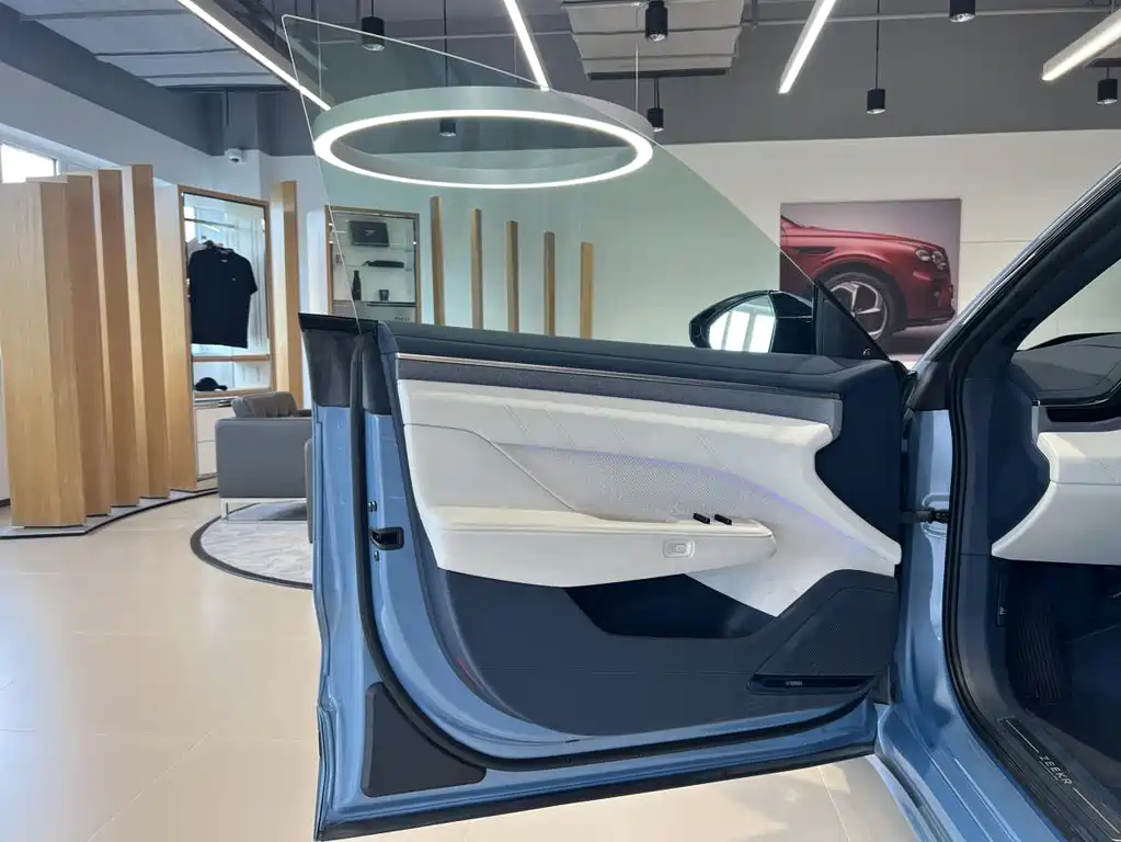 ZEEKR EXTREME KRYPTON 001