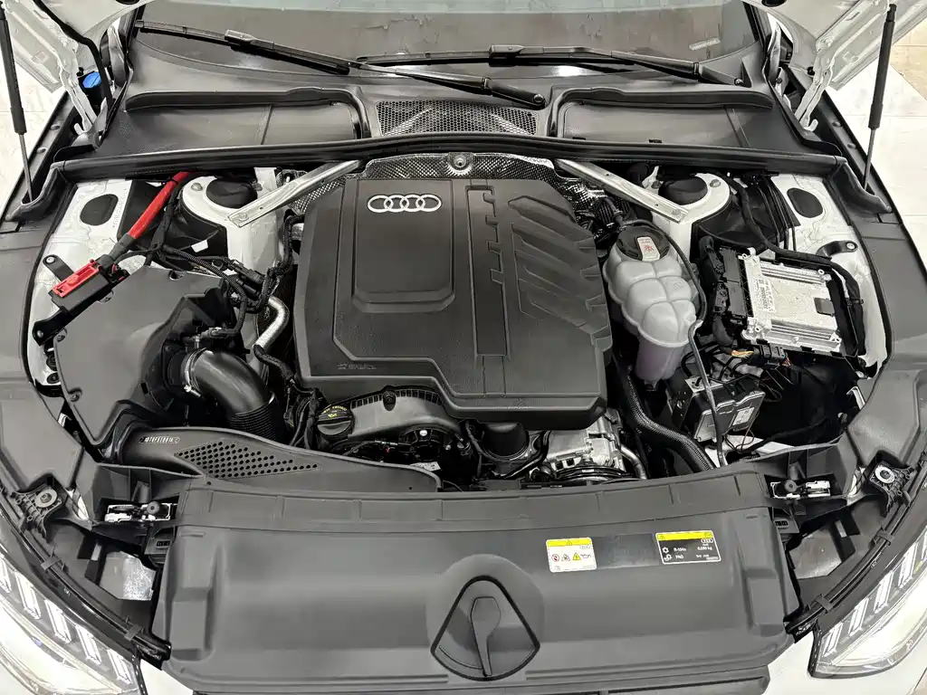 Audi A4L 2 Million Units Delight Edition 40 TFSI Luxury Dynamic Type, фото 31