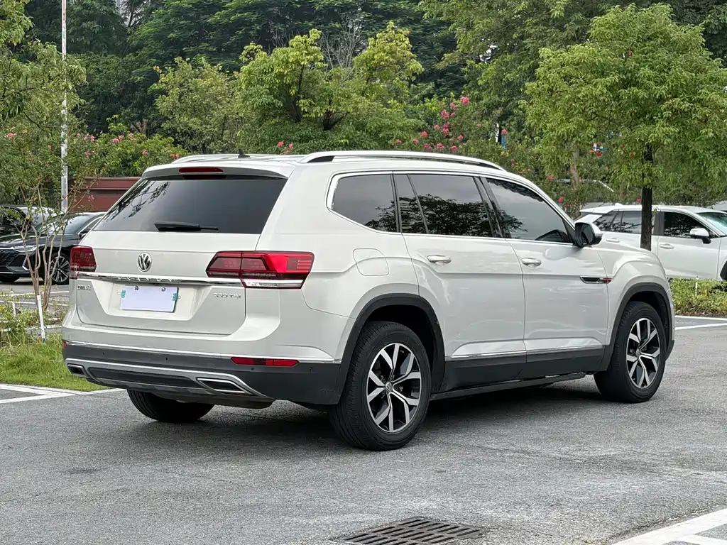 Volkswagen Teramont — миниатюра 4
