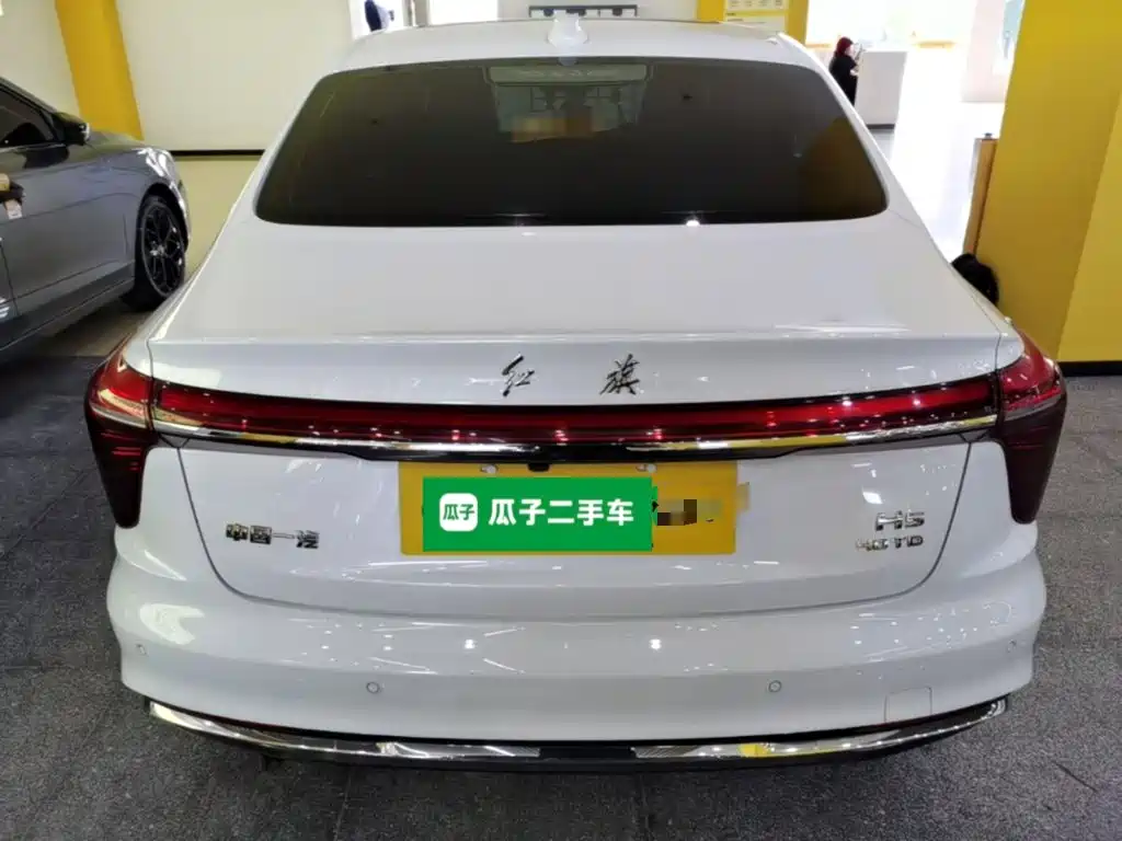 Hongqi Hongqi H5 — миниатюра 6