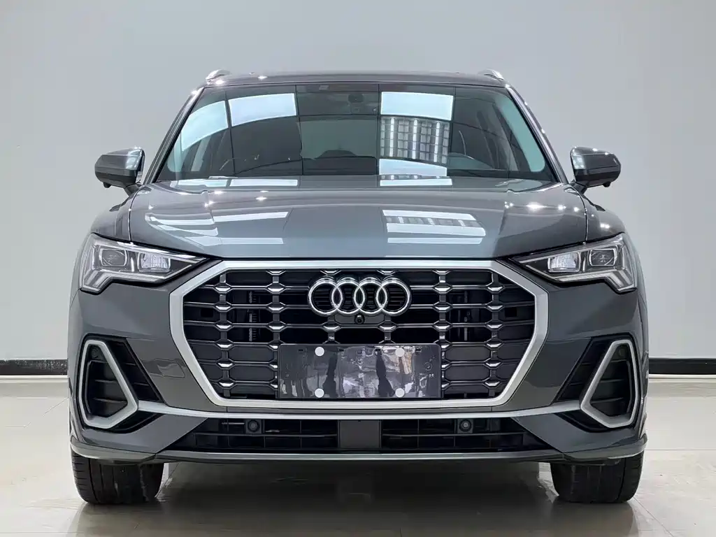 Audi Q3 - фото 2