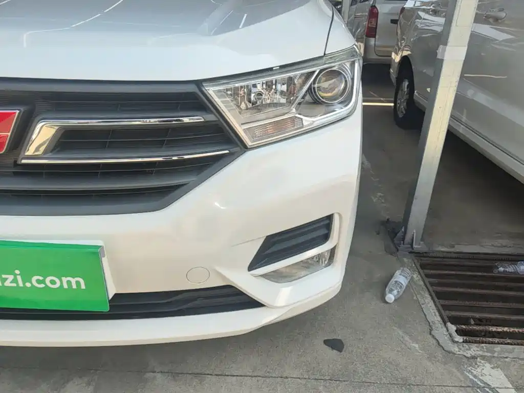 Wuling Hongguang — миниатюра 24