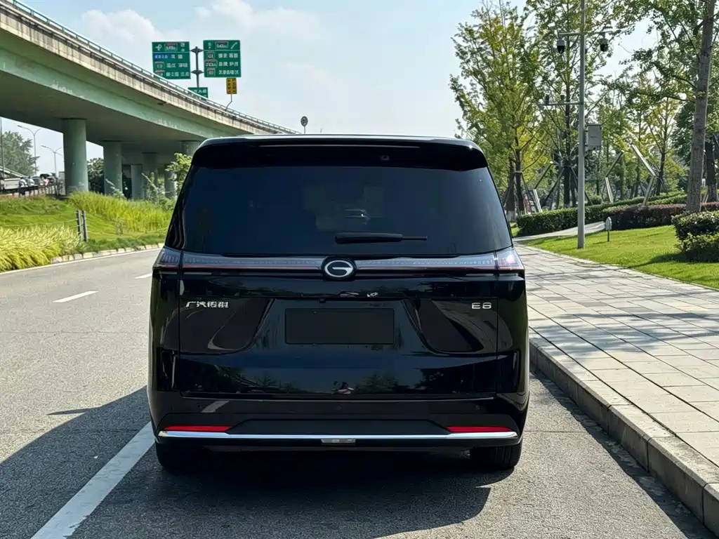 GAC Motor Trumpchi E8 PHEV — миниатюра 14