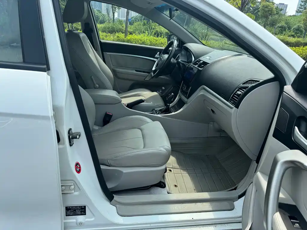 Geely Emgrand — миниатюра 11