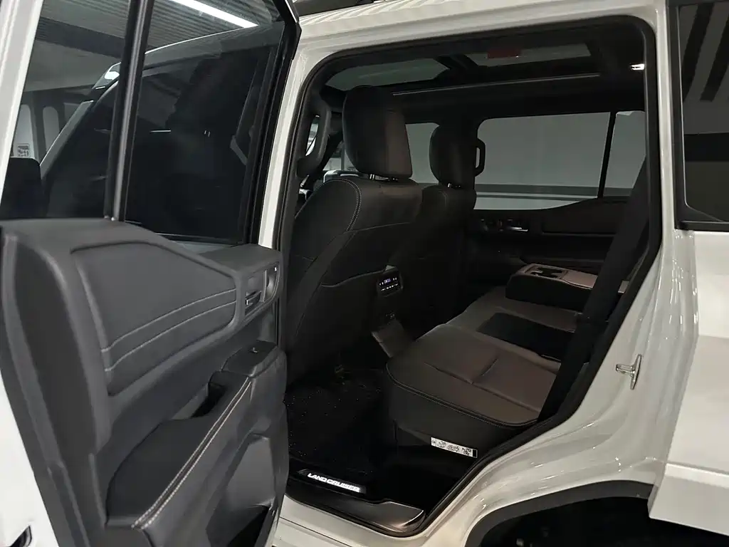 Toyota Prado — миниатюра 14