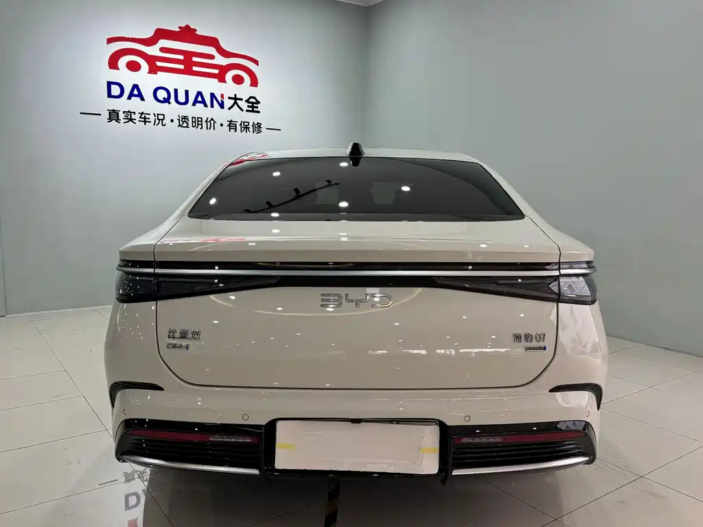 BYD SEAL 07 DM I