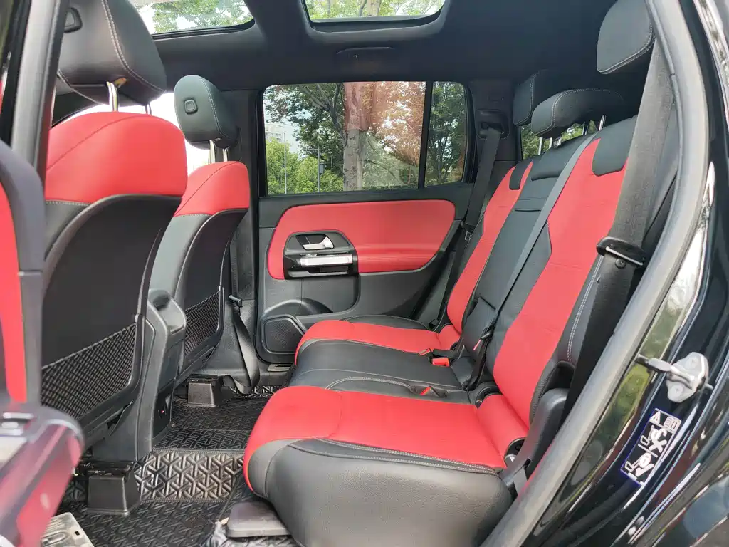 Mercedes-Benz GLB AMG — миниатюра 7