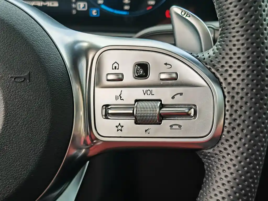 Mercedes-Benz GLB AMG — миниатюра 15