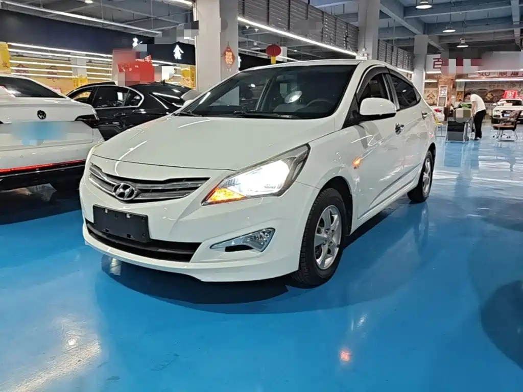 Hyundai Verna — миниатюра 2