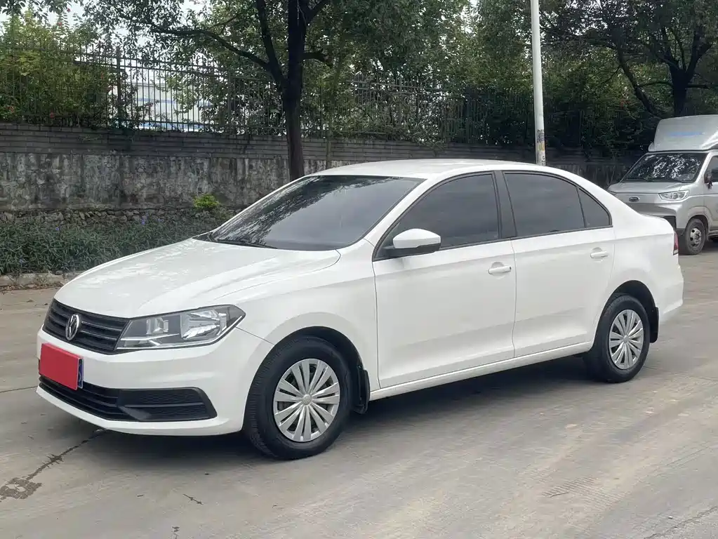 Volkswagen Santana — миниатюра 2