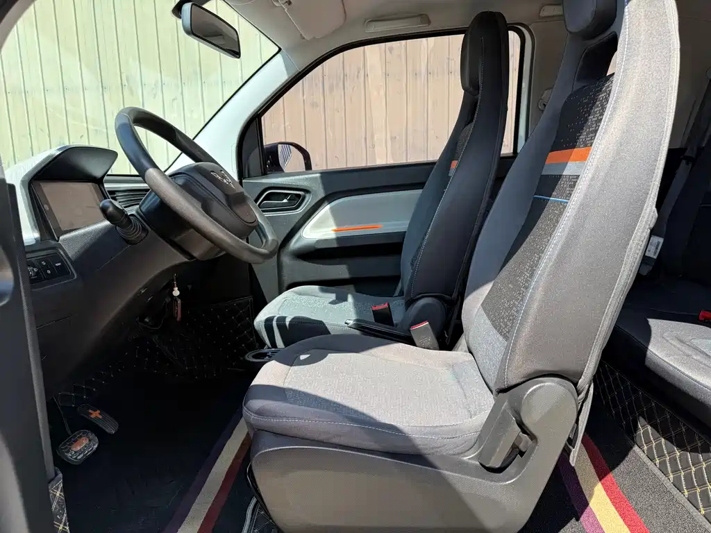 Wuling MINIEV — миниатюра 10