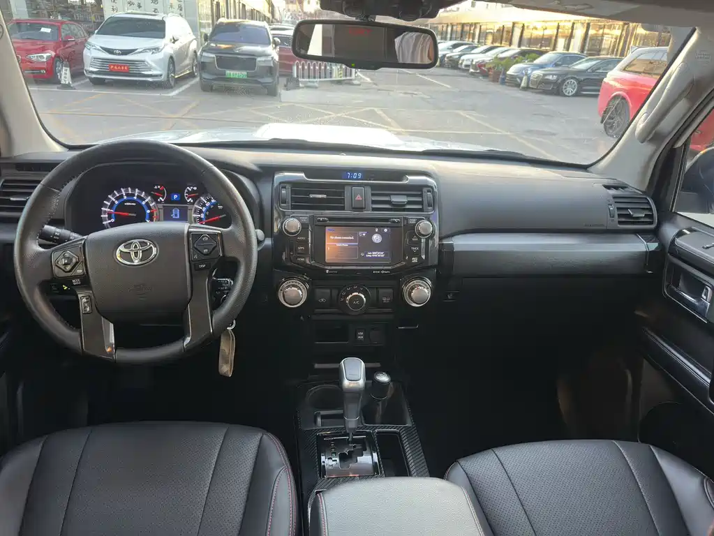 Toyota 4Runner 2019 4.0L AT