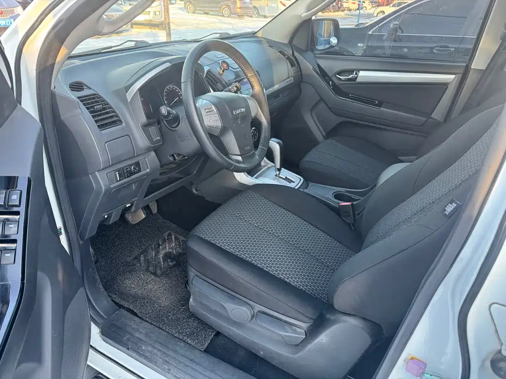 ISUZU MU X SHEPHERD RANGER