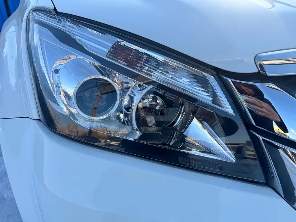 ISUZU MU X SHEPHERD RANGER