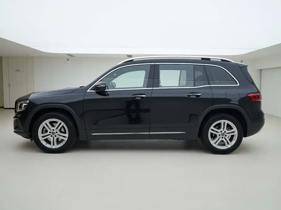 Mercedes-Benz GLB — миниатюра 3