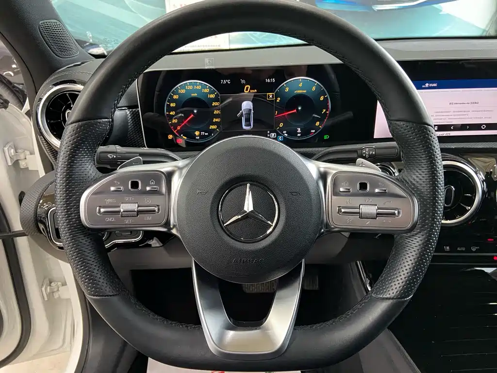 MERCEDES-BENZ A CLASS