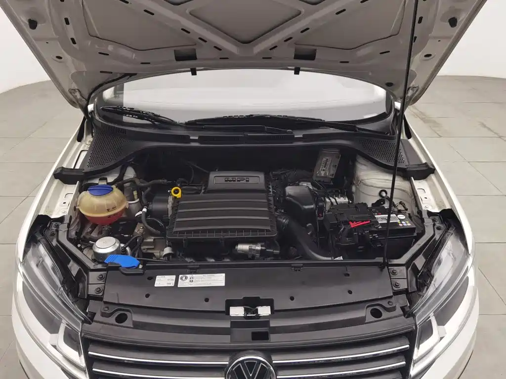 Volkswagen Santana — миниатюра 6