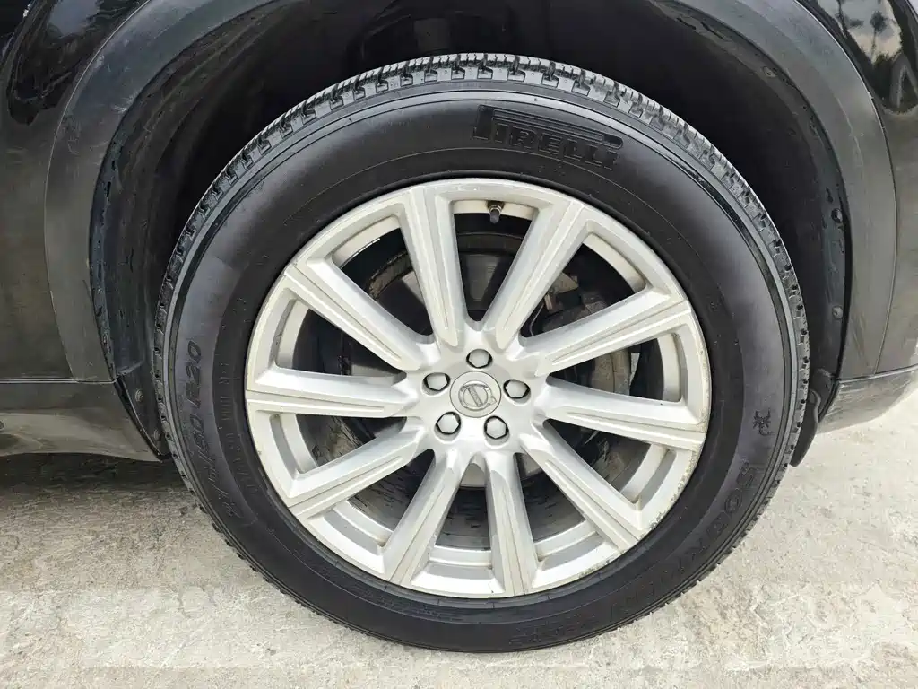 Volvo XC90 — миниатюра 11
