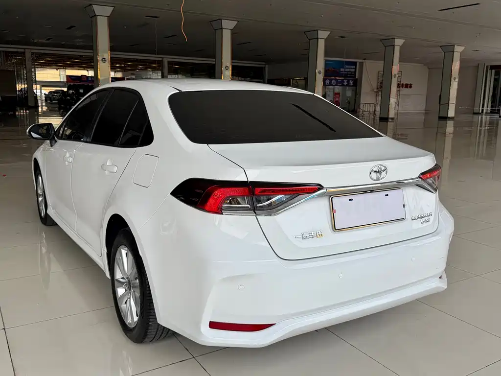 Toyota Corolla — миниатюра 12
