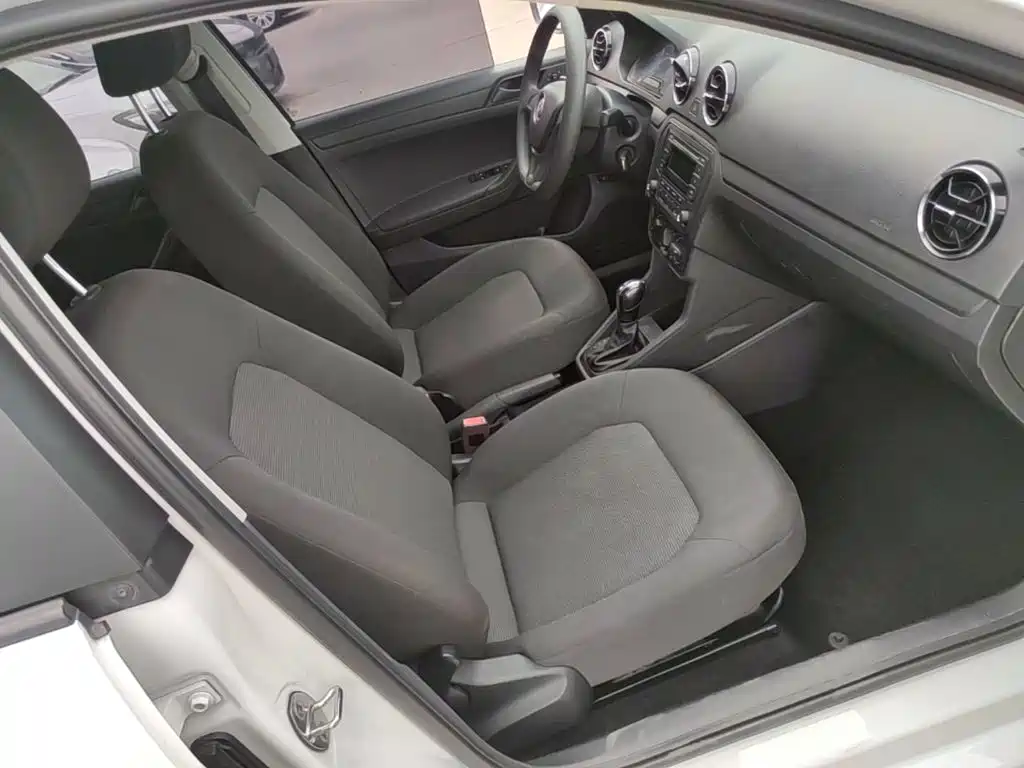 Volkswagen Jetta — миниатюра 25