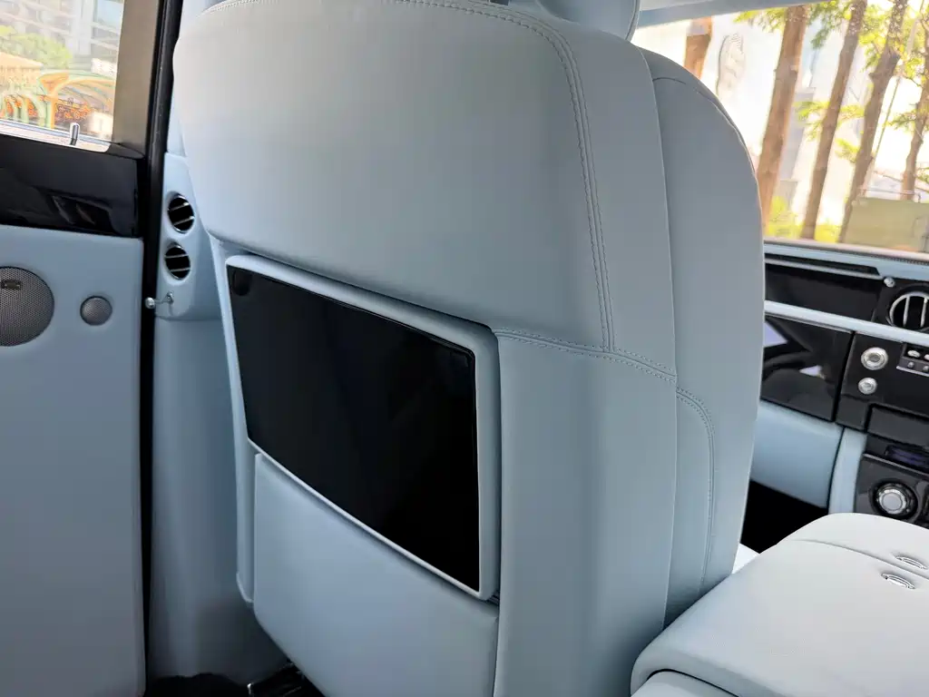 Rolls-Royce Phantom — миниатюра 10