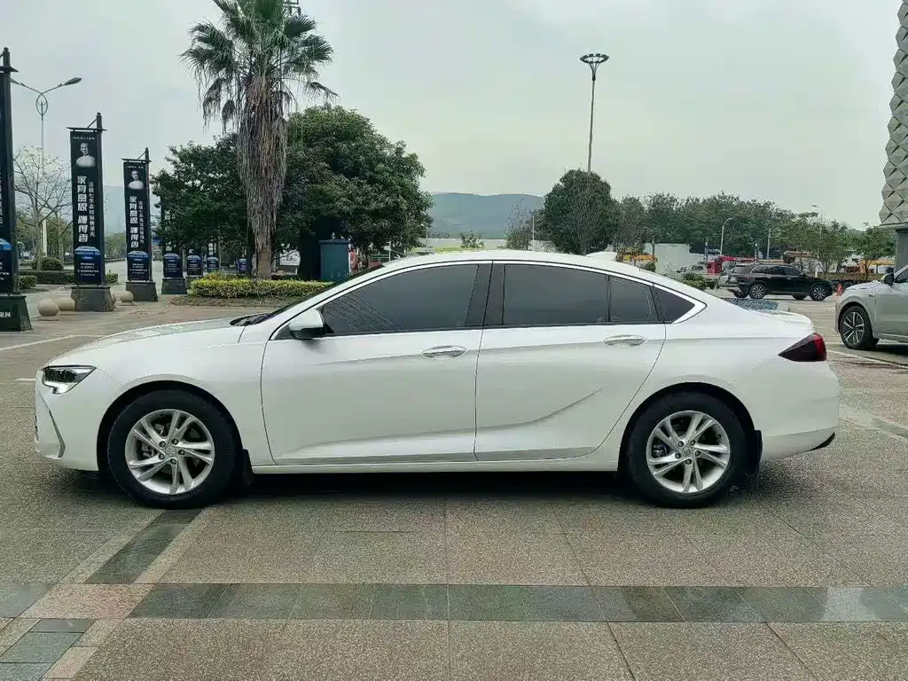 Buick Regal — миниатюра 3
