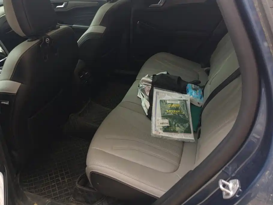 Ford Escape — миниатюра 11