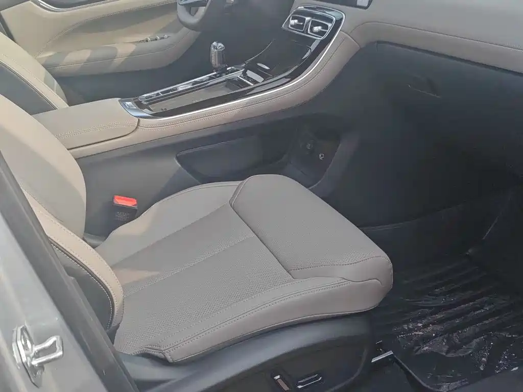 GEELY AUTOMOBILE BOYUE L