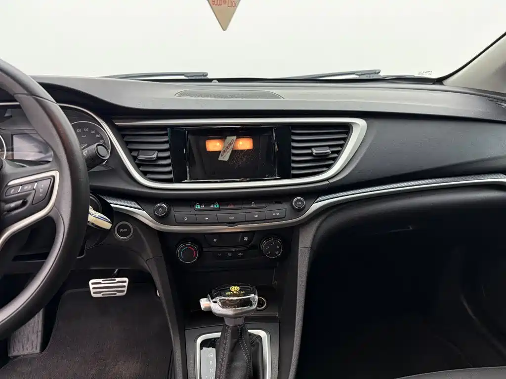 Buick Excelle — миниатюра 11