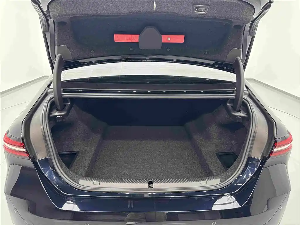 BMW 5 Series — миниатюра 29