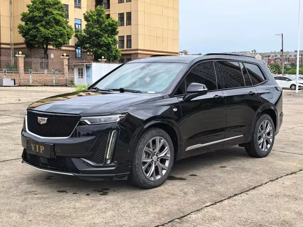Cadillac XT6
