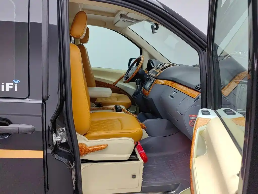 Mercedes-Benz Vito — миниатюра 23