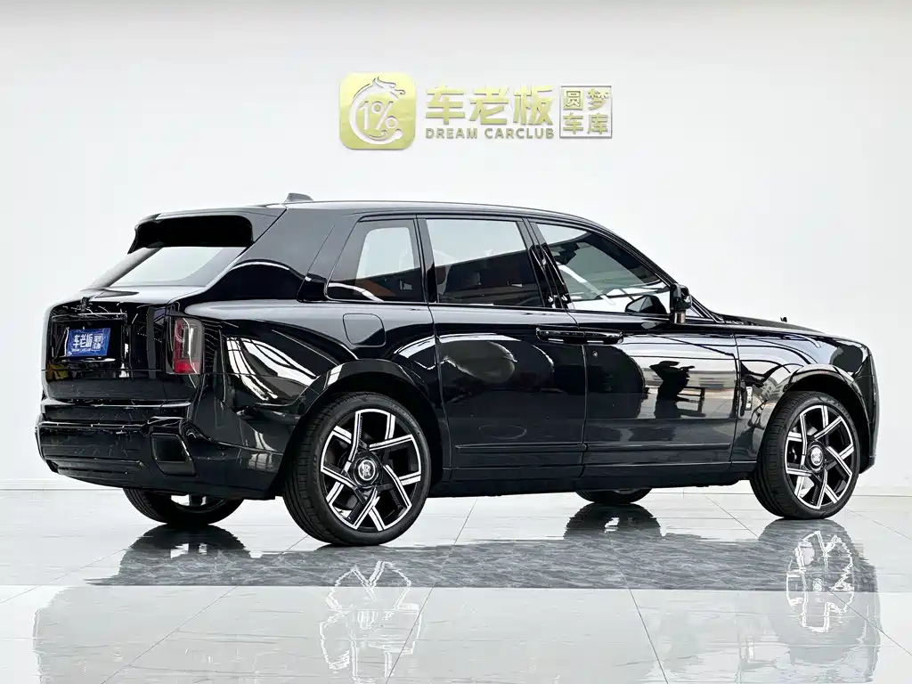 Rolls-Royce Cullinan — миниатюра 4