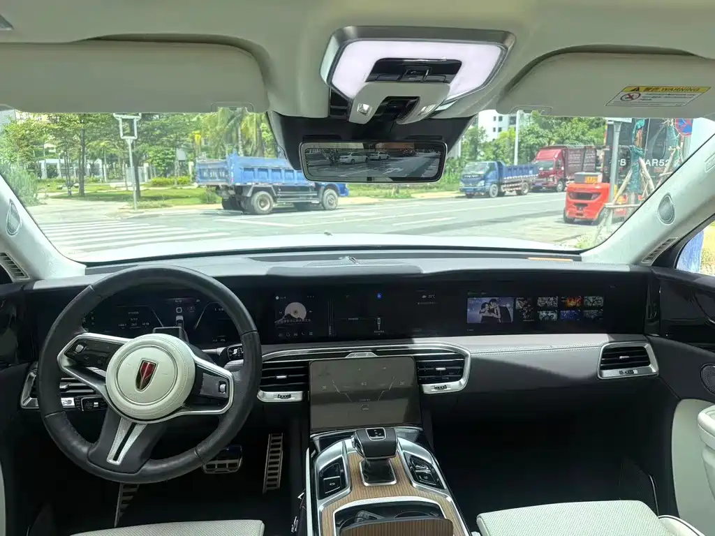 Hongqi Hongqi E-HS9 — миниатюра 4