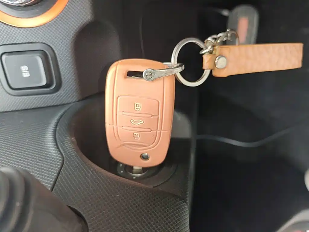 Wuling MINIEV — миниатюра 9